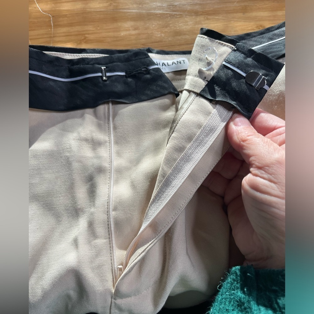 GUC NONchalant- Rebecca Pant in Crema. Size XL - Picture 9 of 11